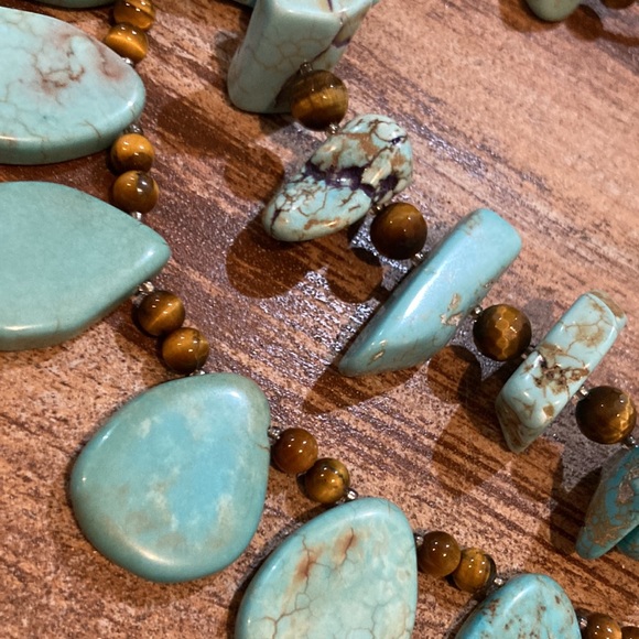 Howlite/Magnesite/Tigers Eye - Picture 9 of 12